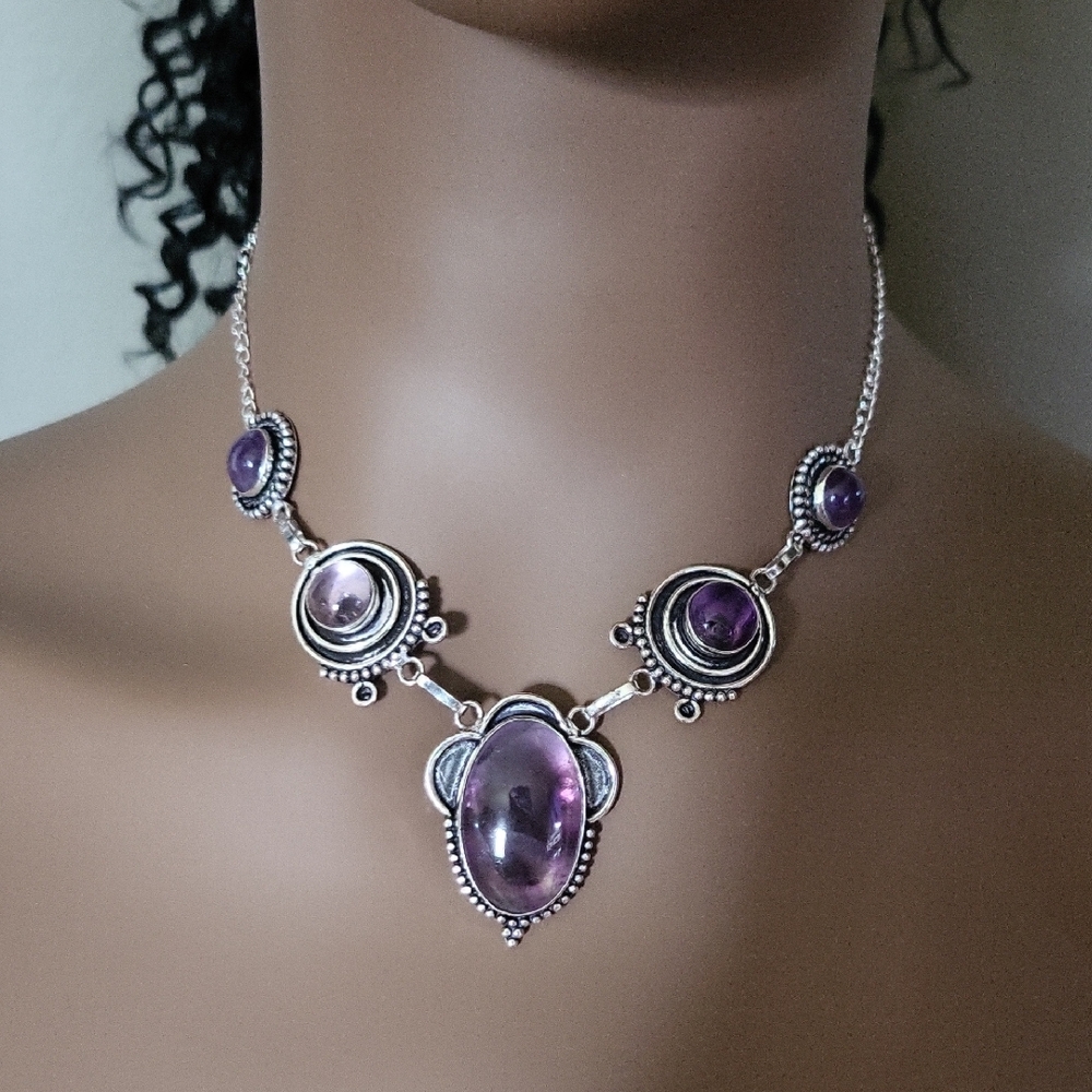 Elegant Silver and Amethyst Necklace